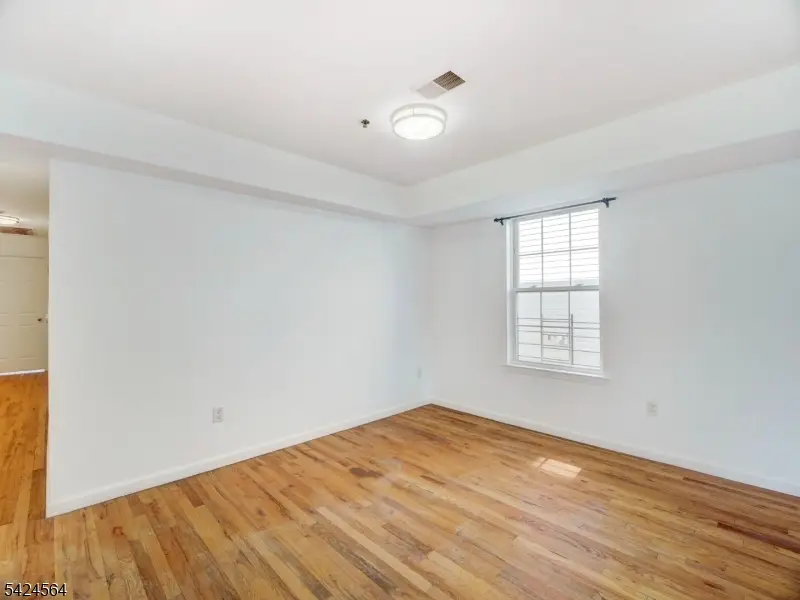 54-56 Bragaw Ave #3, Newark, NJ 07112 - #1