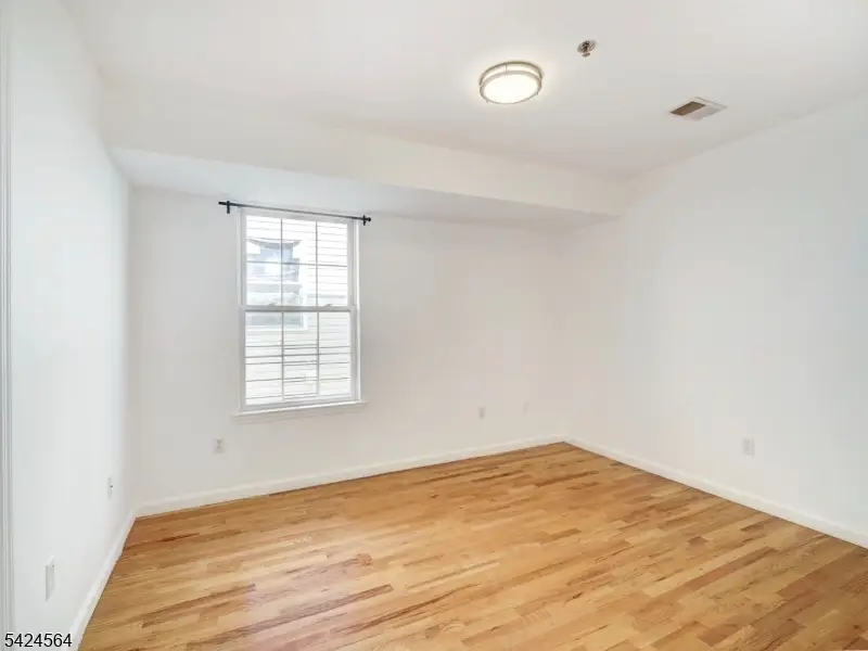 54-56 Bragaw Ave #3, Newark, NJ 07112 - #3