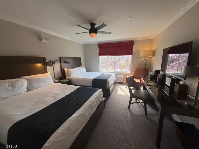 2 Chamonix Dr #213, Vernon Center, NJ 07462 - #3