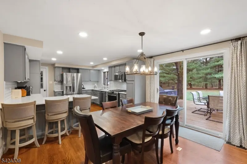 611 Boozer Ln, Flagtown, NJ 08844 - #2