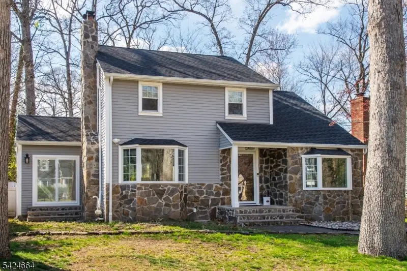 91 Beechwood Dr, Packanack Lake, NJ 07004 - #1