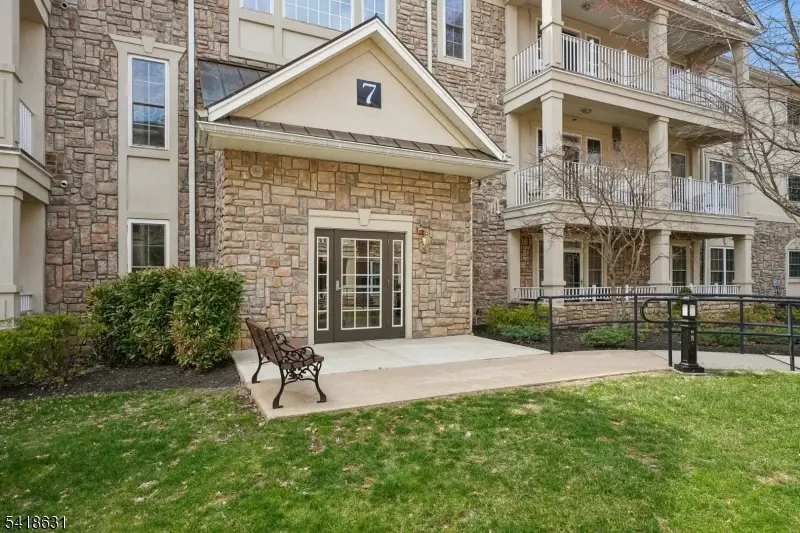 706 Holly Ln #706, Cedar Grove, NJ 07009 - #2