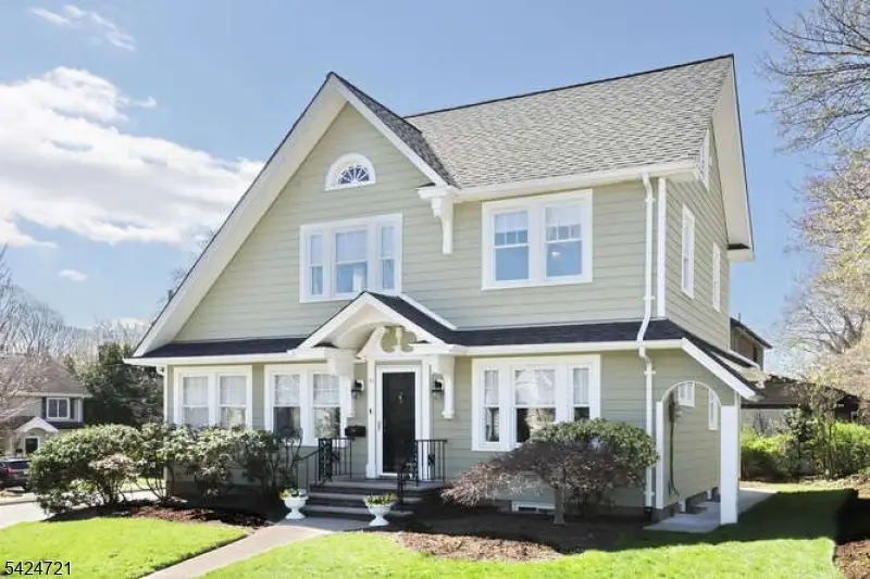 61 Fairview Ave, Glen Rock, NJ 07452 - #1