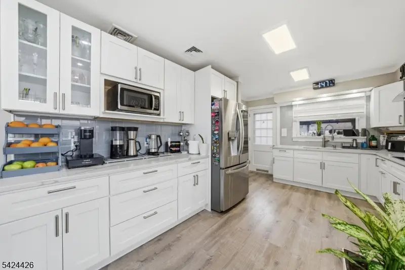 772 Harrell Ave, Woodbridge, NJ 07095 - #3