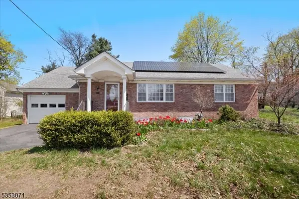 35 E Ridgewood Ave, Paramus Boro, NJ 07652