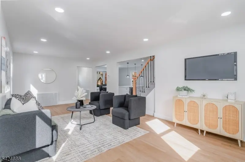 148-150 Hansbury Ave, Newark, NJ 07112 - #3