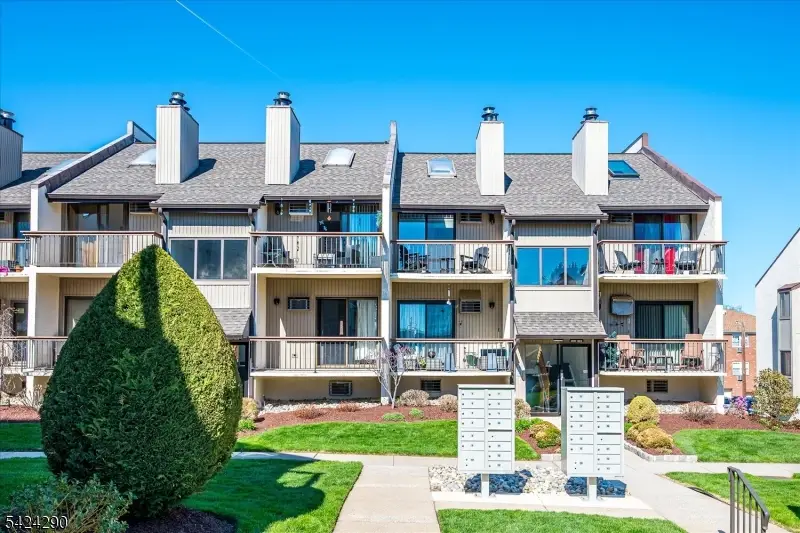 302 Hackensack St #310, Wood Ridge, NJ 07073 - #1
