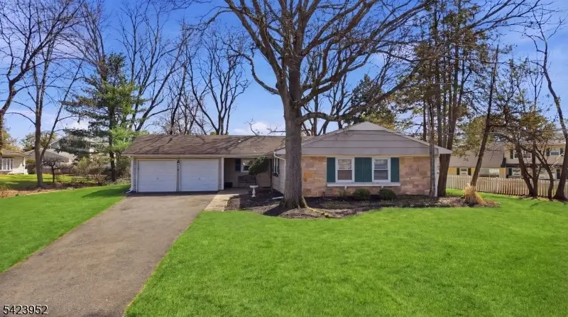 27 Summerall Rd, Franklin, NJ 08873 - #1