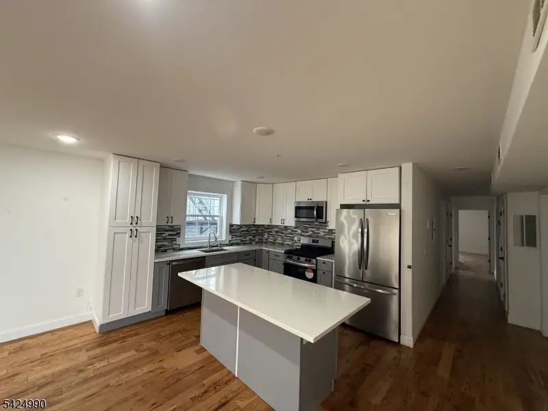 420 18th Ave, Newark, NJ 07108 - #3