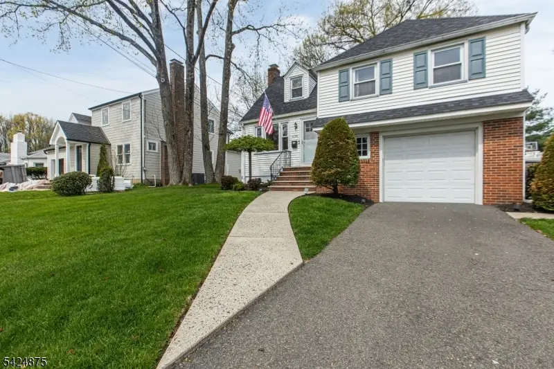 636 Roosevelt St, Westfield, NJ 07090 - #3