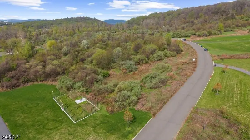 3 Forest View Dr, Holland, NJ 08804 - #3