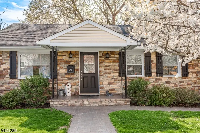 454 Russell Ave, Upper Pohatcong, NJ 08865 - #1