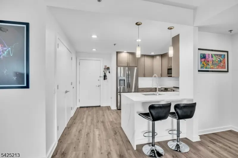 1 Carriage City Plz #1620, Rahway, NJ 07065 - #3