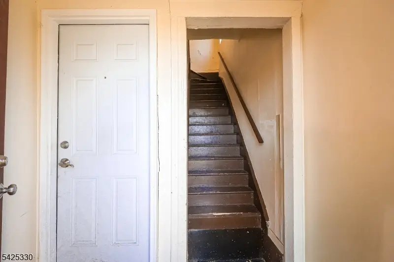 581 S 17th St, Newark, NJ 07103 - #2