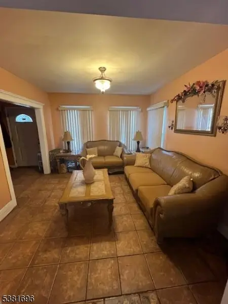 245 William St, Rahway, NJ 07065 - #2