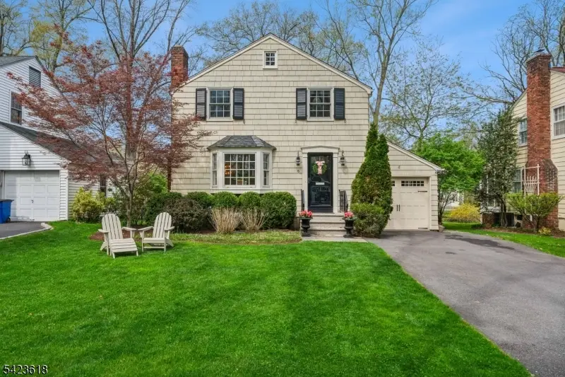 6 Lincoln Ave, Chatham, NJ 07928 - #1