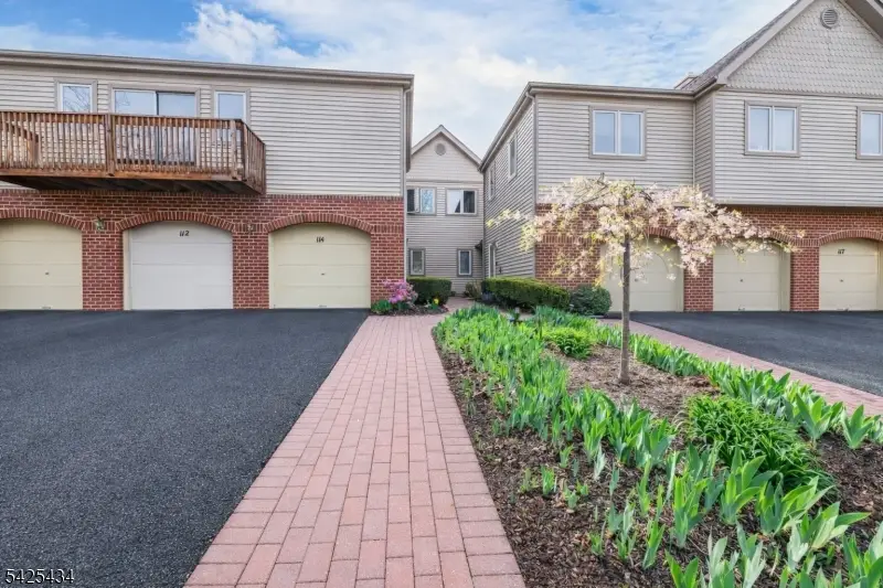 114 Sunrise Dr, Whippany, NJ 07981 - #1
