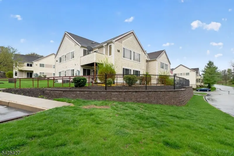 167 Falcon Ridge Way, Hamburg, NJ 07419 - #1