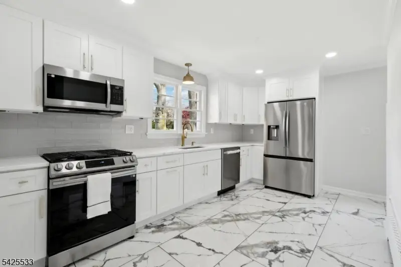 8 Oak St, Netcong, NJ 07857 - #2