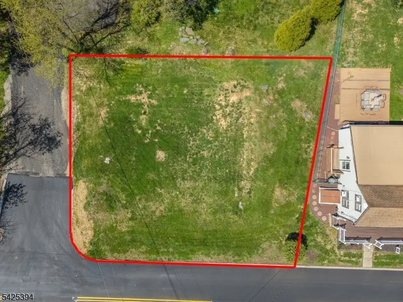 2 Maple Ln, Hampton, NJ 08827 - #3