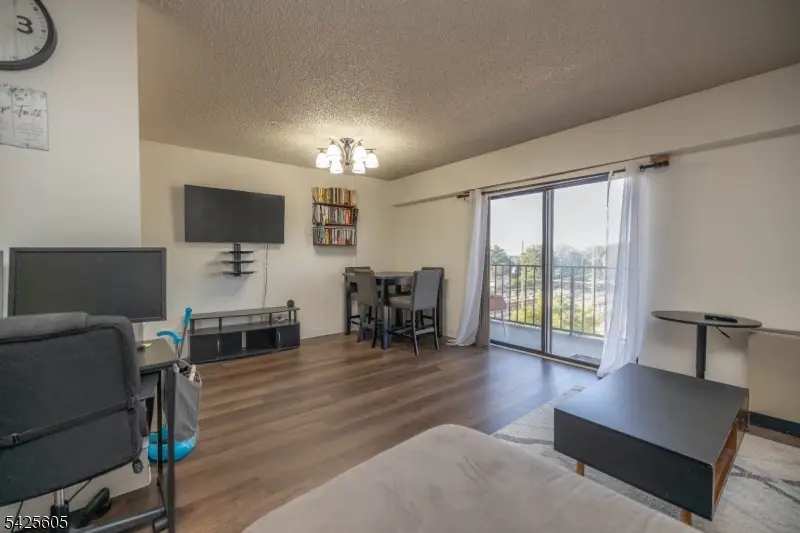 10 N Wood Ave #706, Linden, NJ 07036 - #2