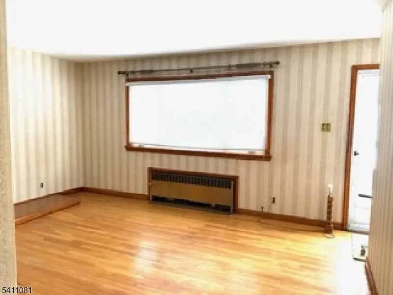 734 Louise Ct, Lyndhurst, NJ 07071 - #2