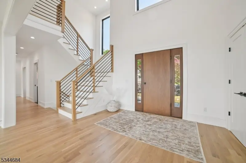 23 Argyle Ct, Summit, NJ 07901 - #2