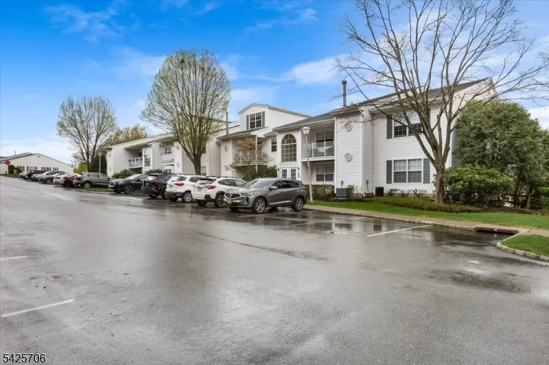 75 Crestview Ln, Mount Arlington, NJ 07856 - #2