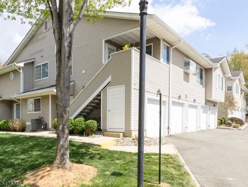 10 Crestmont Road, The Hills, NJ 07921 - #2