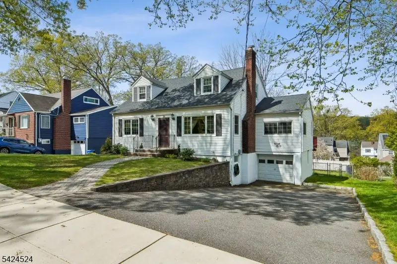 29 Lenox Ter, West Orange, NJ 07052 - #1