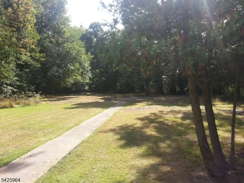 451 River Rd, East Hanover, NJ 07936 - #1