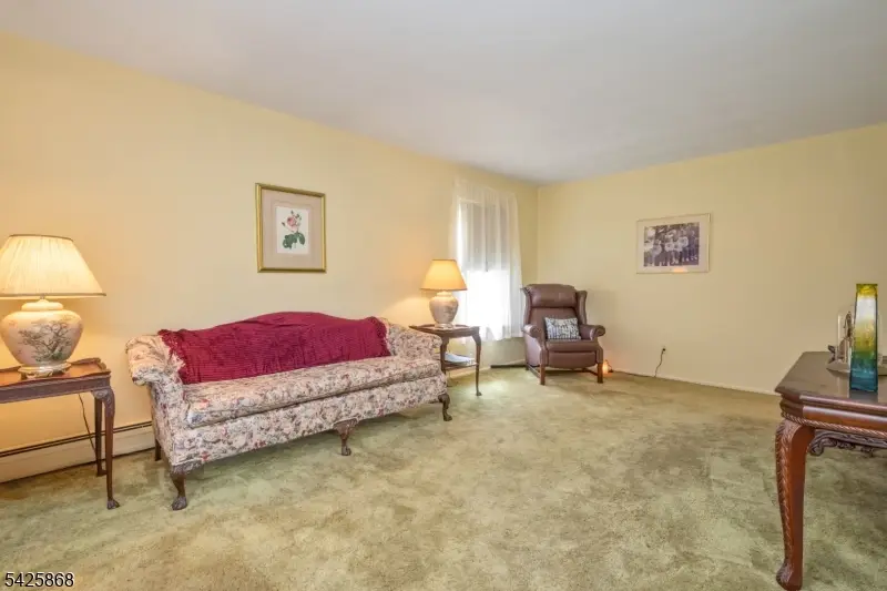 24 Camelot Dr, Budd Lake, NJ 07828 - #3