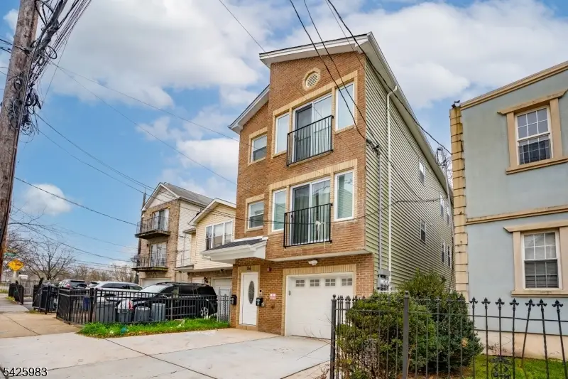 84 W Alpine St, Newark, NJ 07108 - #1