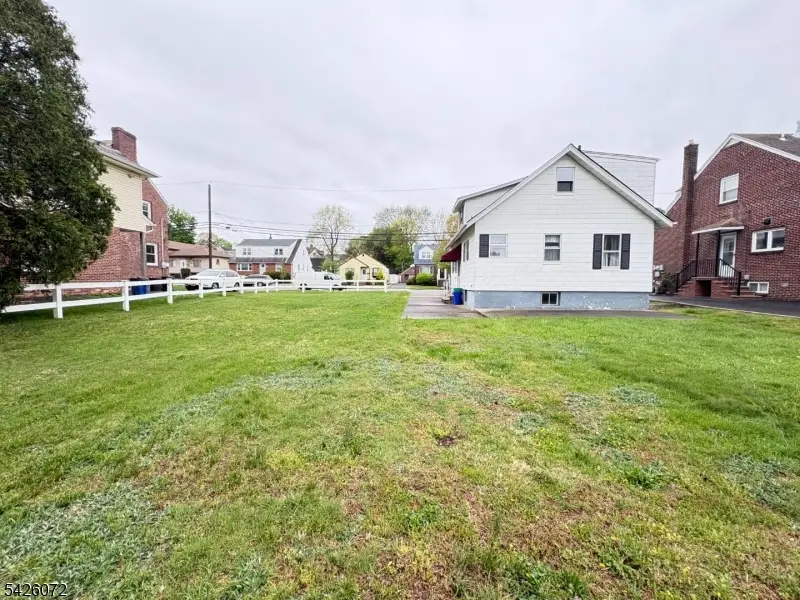 525 Forest Ave, Lyndhurst, NJ 07071 - #3