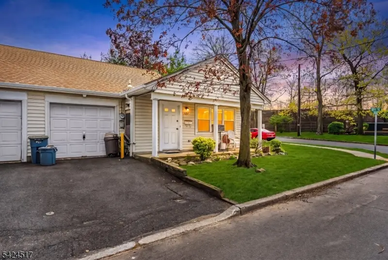 101 Oswald Pl, Vauxhall, NJ 07088 - #2