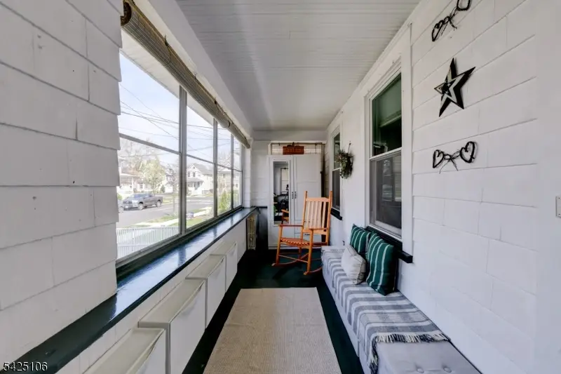 157 Berwyn St, Roselle Park, NJ 07204 - #3