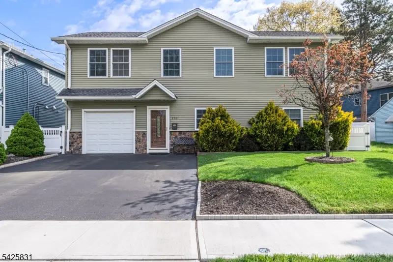 153 Howard Ave, Rochelle Park, NJ 07662 - #1