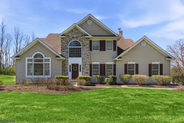203 Lauren Way, Greenwich Twp., NJ 08804