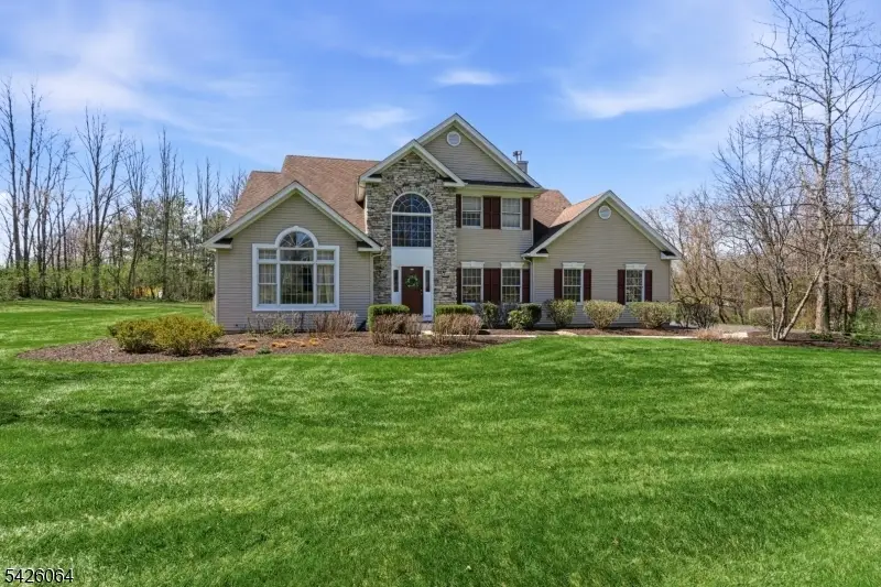 203 Lauren Way, Bloomsbury, NJ 08804 - #2