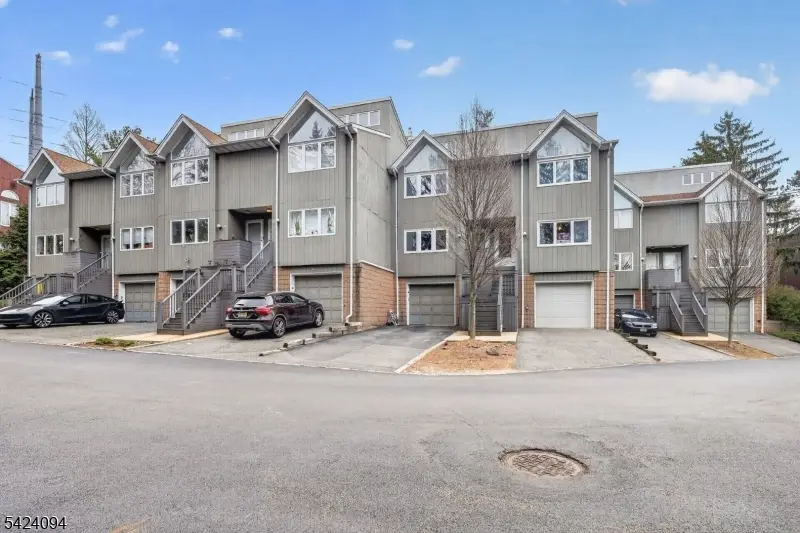 154 Marion Dr, West Orange, NJ 07052 - #2