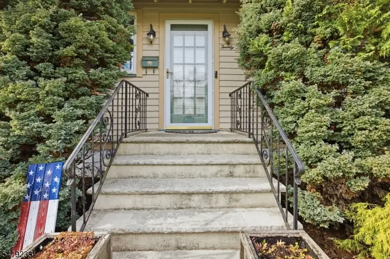 23 Lincoln Ave, Cranford, NJ 07016 - #2