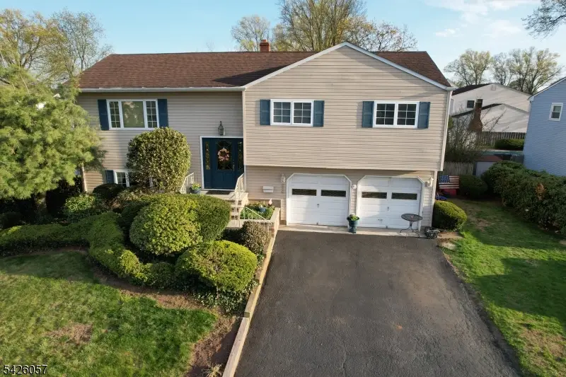 286 Harris Ave, Middlesex, NJ 08846 - #2