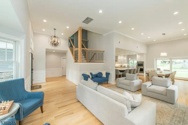 40 Lee Rd, Livingston, NJ 07039 - #2