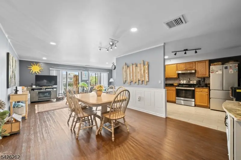 2 Ann St #203, Clifton, NJ 07013 - #3