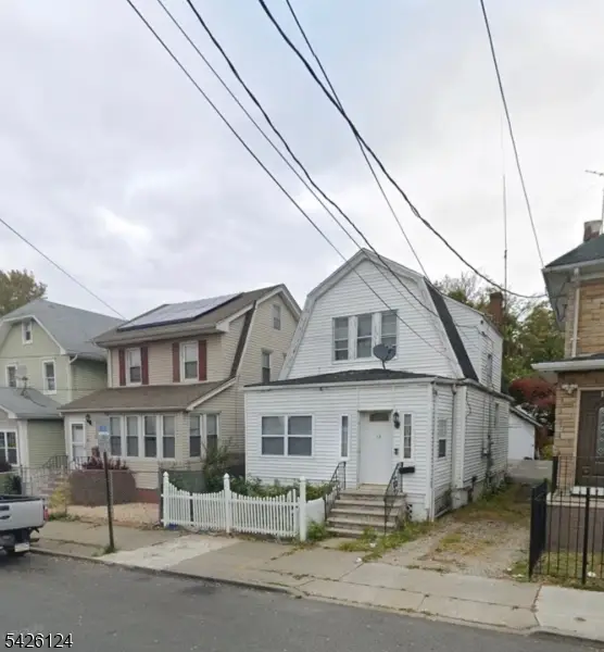 13 Paine Ave, Irvington, NJ 07111 - #1