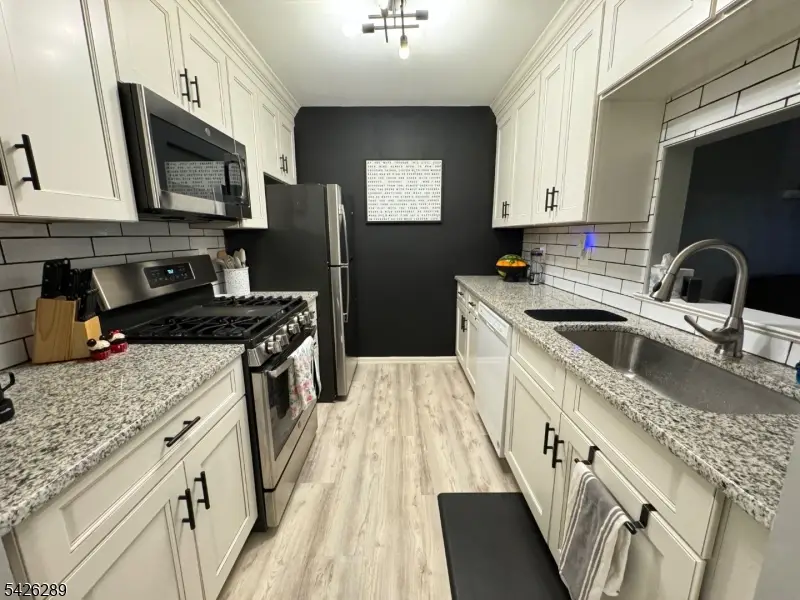 322 Stratford Pl #322, Martinsville, NJ 08805 - #3