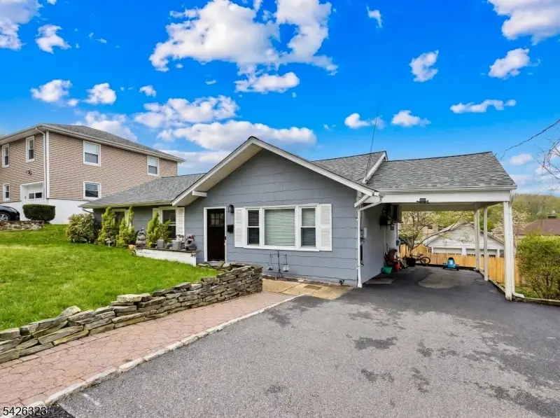 15 Cross St, Dover, NJ 07801 - #1