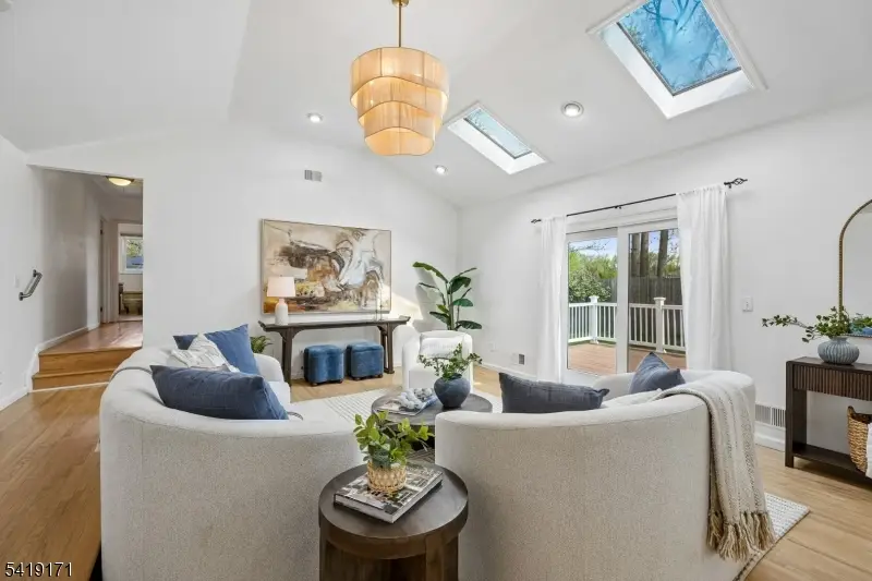 210 Florence Ave N, Westfield, NJ 07090 - #2