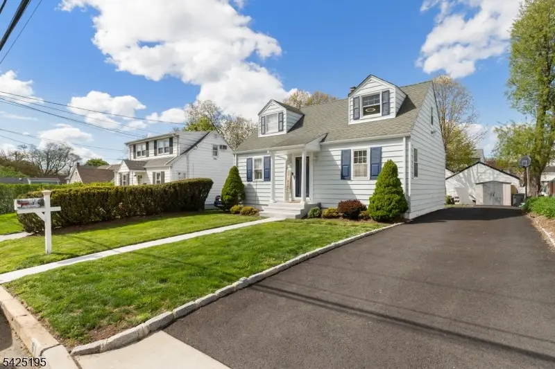 61 Highland Ave, Bergenfield, NJ 07621 - #2