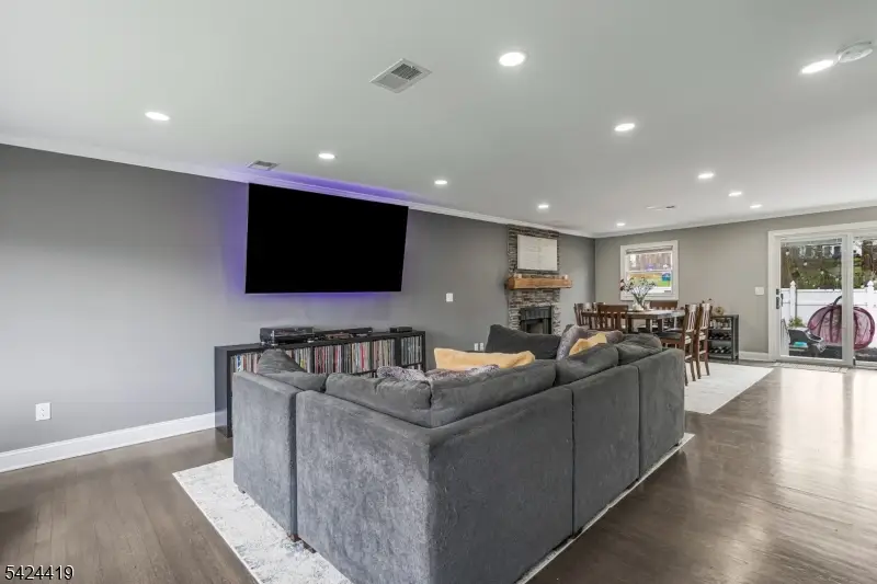 220 3rd St, Green Brook, NJ 08812 - #3